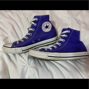 Blue high top converse